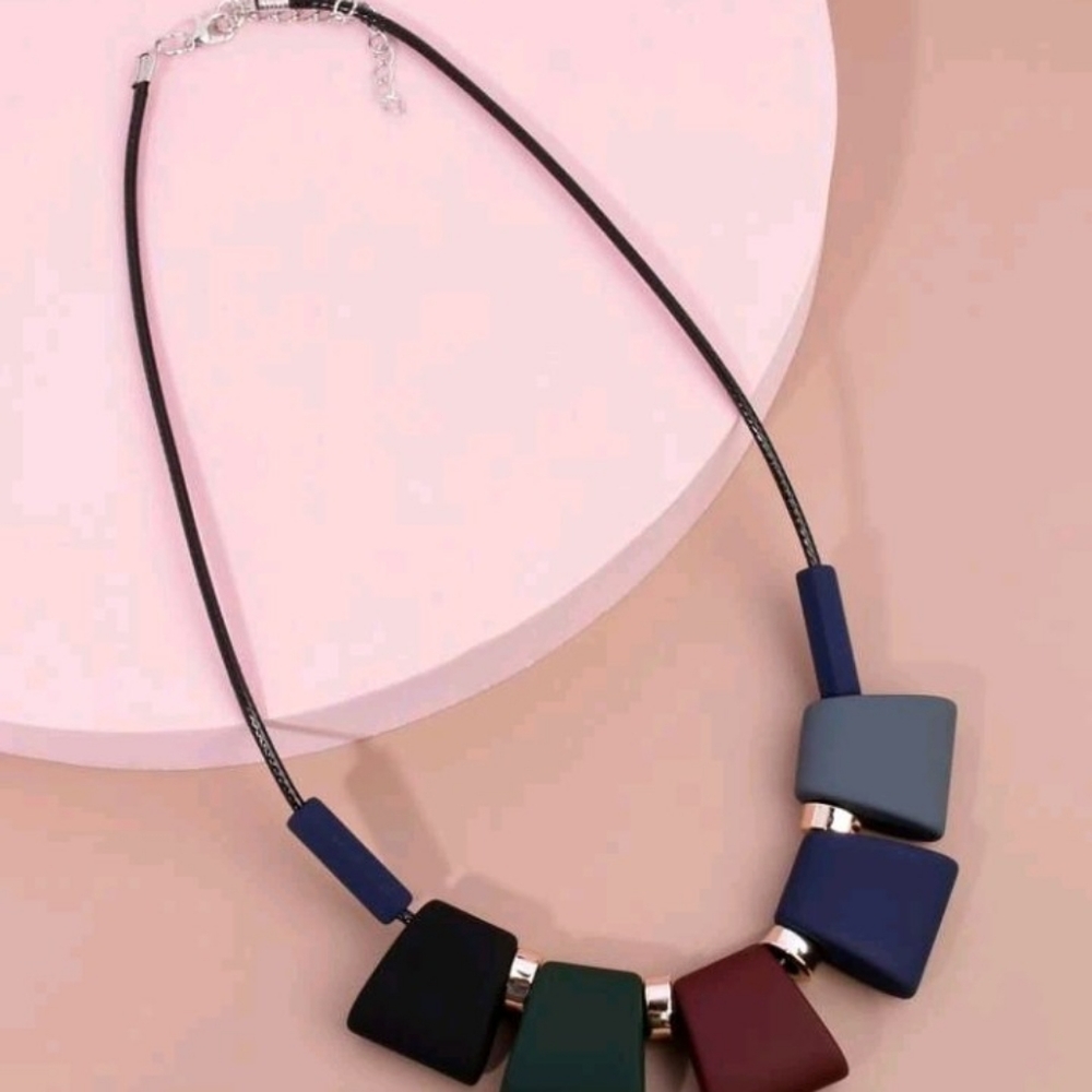 Necklace - Picture 3 of 3
